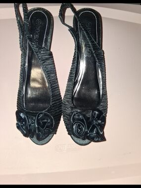 Dobbello Black Slingback Peep-Toe Heels with Rosette Accent